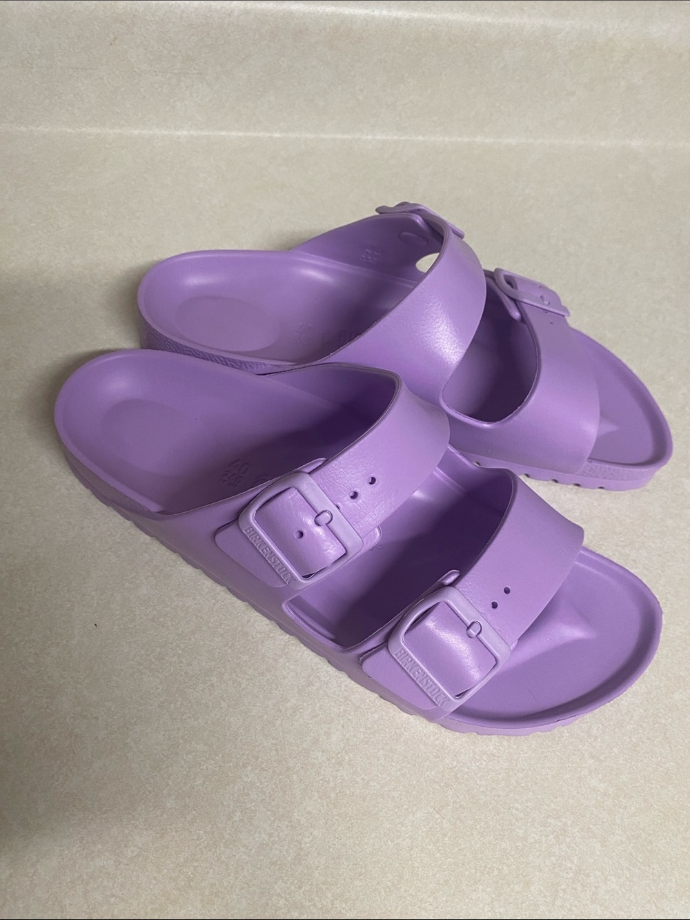 Birkenstock women’s Arizona sandals purple